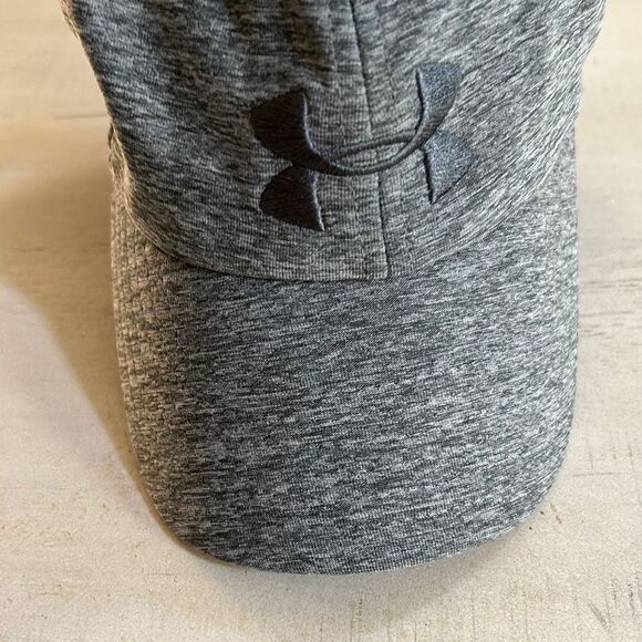 Under Armour Lightweight Hat - Picture 3 of 5